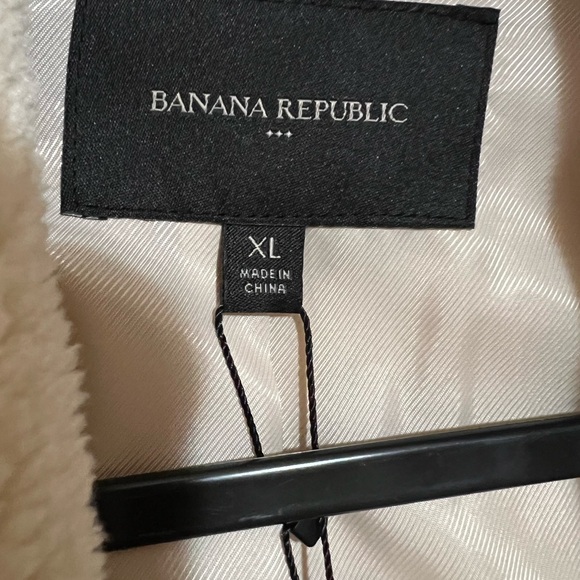 NWT Banana Republic Vintage Faux fur Jacket in Transition Cream - Picture 7 of 10
